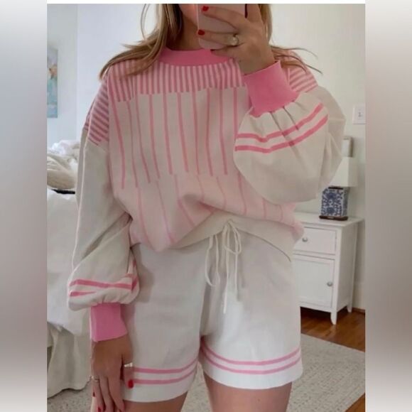 Women' s Striped 2 Piece Outfits Crewneck Knit Pullover Sweater Shorts Set - Picture 1 of 9